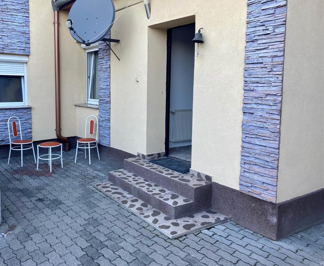 הוילה Otteveny House Damado Deluxe מראה חיצוני תמונה